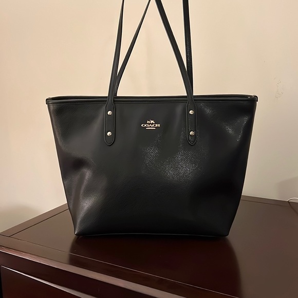 Coach - Picture 1 of 7